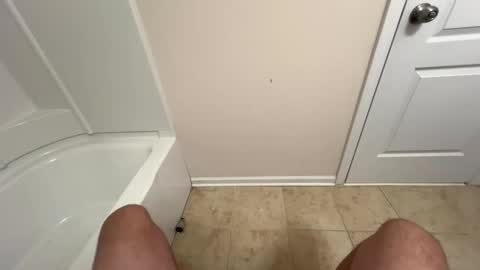 Snapshot of daddyhunk6969 chatting on 12-28-24, 05:44 DaddyHunk online show from 12-28-24, 05:44