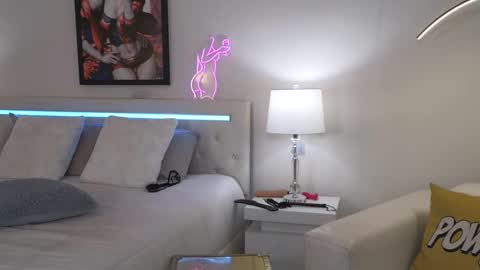 Snapshot of daddyissuessab chatting on 01-02-25, 08:49 Sabrinna Bae online show from 01-02-25, 08:49