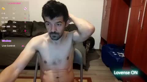 Snapshot of daddynextdoor86 chatting on 06-18-26, 11:31 daddynextdoor86 online show from 06-18-26, 11:31
