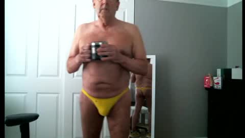 Snapshot of daddys7plus chatting on 06-07-26, 02:10 daddys7plus online show from 06-07-26, 02:10