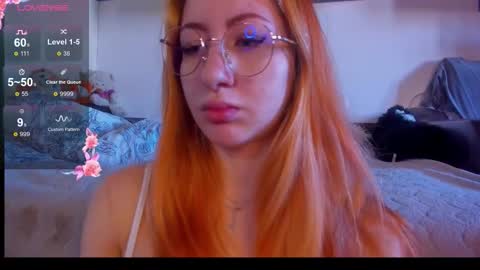 Snapshot of daddyslittleslutfox chatting on 11-25-25, 09:42 daddyslittleslutfox online show from 11-25-25, 09:42