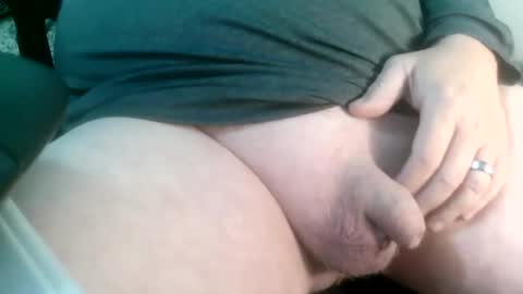 Snapshot of daddysmalls_55 chatting on 12-01-24, 09:15 daddysmalls online show from 12-01-24, 09:15