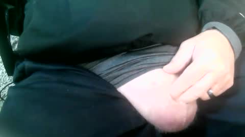 Snapshot of daddysmalls_55 chatting on 12-02-24, 12:19 daddysmalls online show from 12-02-24, 12:19