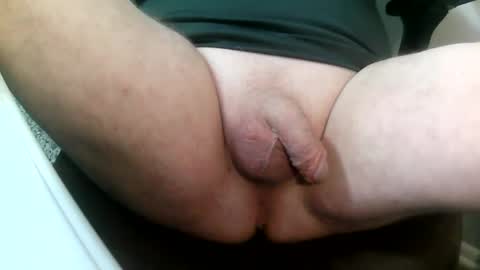 Snapshot of daddysmalls_55 chatting on 12-30-24, 03:02 daddysmalls online show from 12-30-24, 03:02