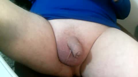 Snapshot of daddysmalls_55 chatting on 01-06-25, 10:26 daddysmalls online show from 01-06-25, 10:26