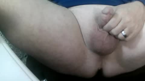 Snapshot of daddysmalls_55 chatting on 01-07-25, 07:06 daddysmalls online show from 01-07-25, 07:06