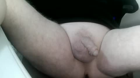 Snapshot of daddysmalls_55 chatting on 01-22-25, 10:37 daddysmalls online show from 01-22-25, 10:37