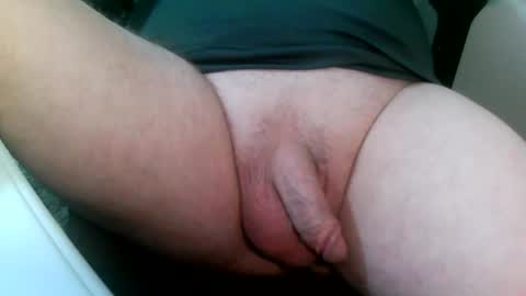 Snapshot of daddysmalls_55 chatting on 03-01-25, 01:11 daddysmalls online show from 03-01-25, 01:11