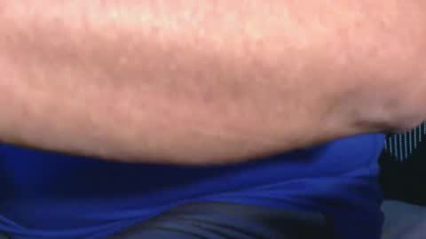 Snapshot of daddysmalls_55 chatting on 09-10-25, 07:47 daddysmalls online show from 09-10-25, 07:47