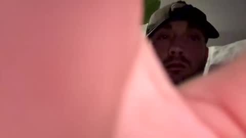 Snapshot of dadzillaz chatting on 09-16-25, 04:24 dadzillaz online show from 09-16-25, 04:24