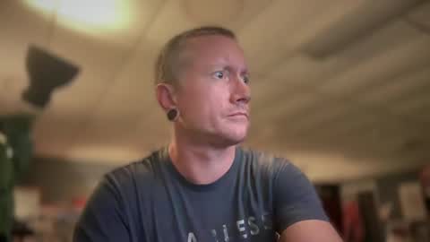 Snapshot of daemon456321 chatting on 10-01-25, 03:34 daemon online show from 10-01-25, 03:34