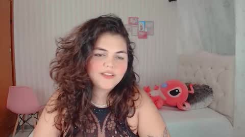 Snapshot of daeneryslove_doll chatting on 09-15-25, 12:16 daeneryslove_doll online show from 09-15-25, 12:16