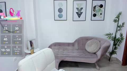 Dafne online show from 11-19-25, 07:14