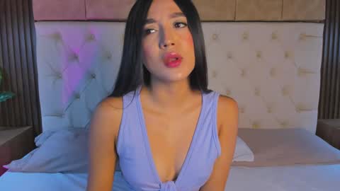 dafne_hillss online show from 10-01-25, 12:44