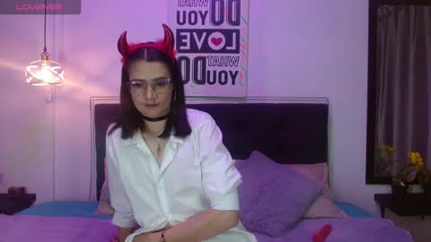 dafne_xx_ online show from 10-15-25, 01:55