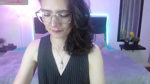 dafne_xx_ online show from 10-17-25, 01:35