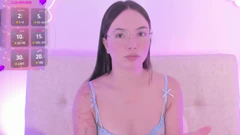 Dafne  online show from 03-25-26, 12:33