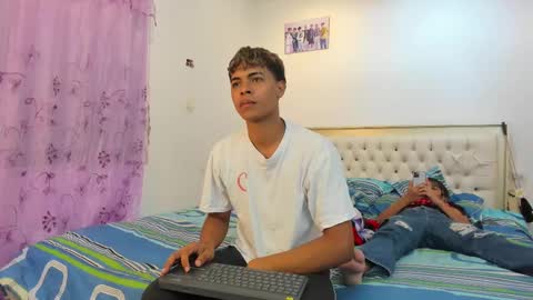 Snapshot of dafnezahiraa_ chatting on 03-05-25, 04:45 dafnezahiraa online show from 03-05-25, 04:45