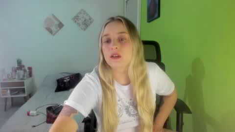 Snapshot of dahia888 chatting on 10-17-25, 03:10 Dahia online show from 10-17-25, 03:10