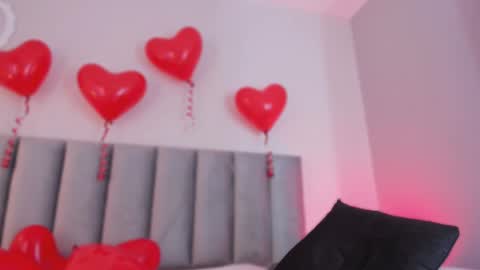 Snapshot of dahiana_cute_ chatting on 02-15-25, 07:06 Dahiana online show from 02-15-25, 07:06