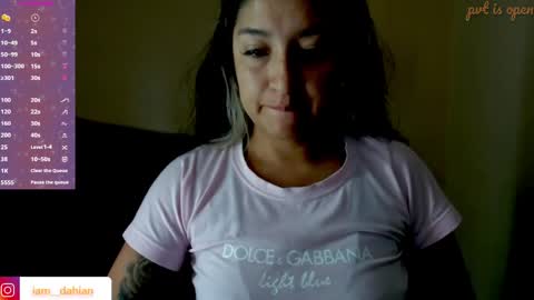 Snapshot of dahiana_dmour chatting on 04-28-26, 12:21 Dahiana online show from 04-28-26, 12:21