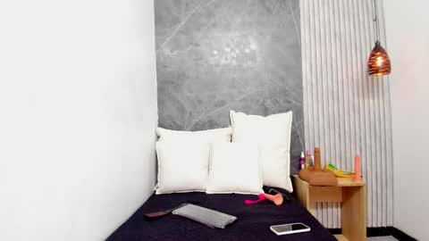 Snapshot of dahiana_gomez18 chatting on 02-27-25, 11:31 Dahiana online show from 02-27-25, 11:31