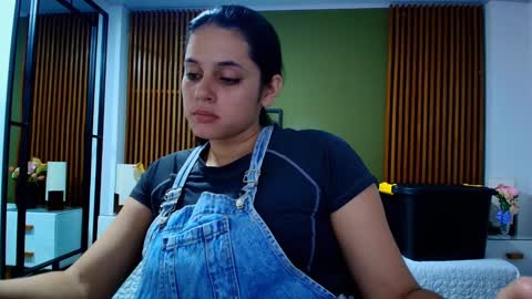  Dahiana  online show from 01-31-25, 07:40