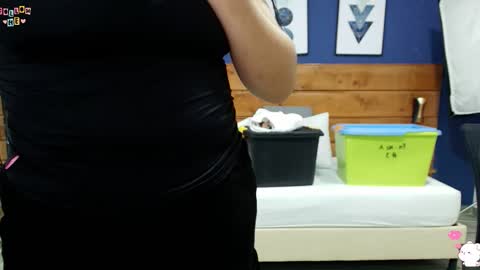  Dahiana  online show from 09-24-25, 09:51