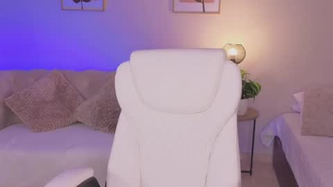 Dahiann Walcott online show from 04-06-26, 08:43