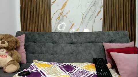 dahianaroa online show from 03-10-26, 01:05