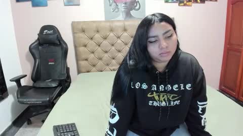 dahianncollins online show from 10-21-25, 01:23
