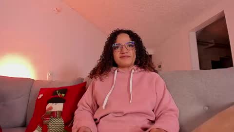 Snapshot of dahliabrowniee chatting on 12-15-24, 06:18 Dahli online show from 12-15-24, 06:18