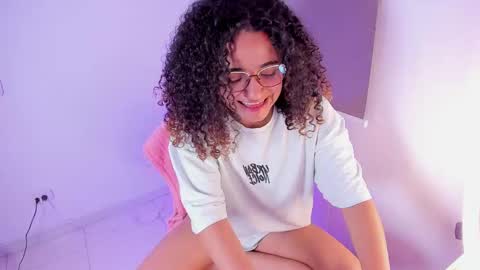 Snapshot of dahliabrowniee chatting on 02-28-25, 05:59 Dahli online show from 02-28-25, 05:59