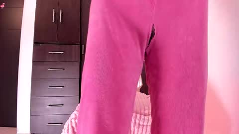 Snapshot of dahliabrowniee chatting on 10-03-25, 05:48 Dahli online show from 10-03-25, 05:48