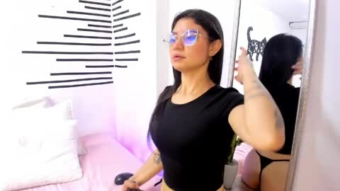 Snapshot of dahliacielo chatting on 06-04-26, 01:06 Dahlia Cielo online show from 06-04-26, 01:06