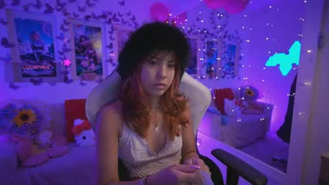 Snapshot of dahliagraey chatting on 05-30-26, 11:40 Dahlia Grey online show from 05-30-26, 11:40