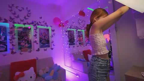 Snapshot of dahliagraey chatting on 06-01-26, 11:34 Dahlia Grey online show from 06-01-26, 11:34