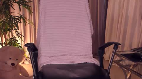 Deea  online show from 09-30-25, 07:02