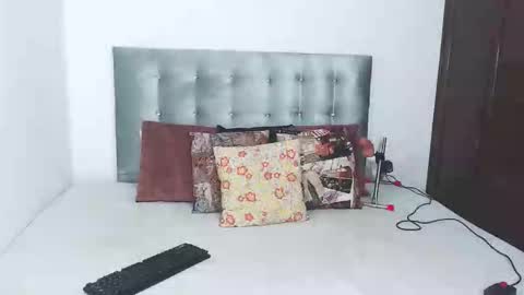 Snapshot of daiishawolf chatting on 10-31-25, 11:44 Daiisha.. online show from 10-31-25, 11:44