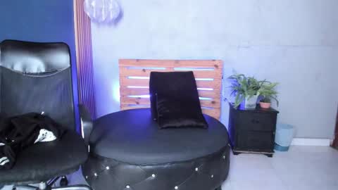 Snapshot of daiisy_kiss chatting on 10-04-25, 07:12 daiisy_kiss online show from 10-04-25, 07:12