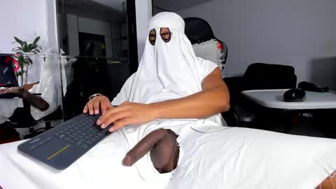 daikokuten_ online show from 11-01-25, 02:02