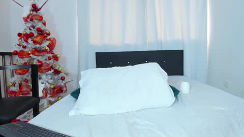 Daila Smith  online show from 12-09-24, 07:50