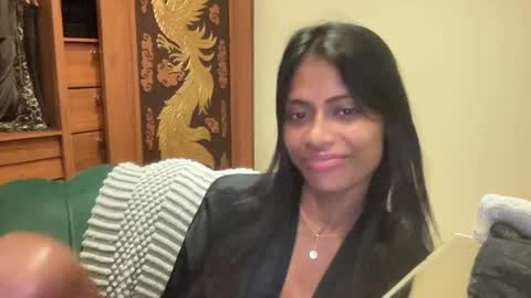 Snapshot of daily_dosessshhhh chatting on 12-19-24, 12:01 AnnaCeleste online show from 12-19-24, 12:01