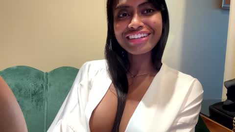 Snapshot of daily_dosessshhhh chatting on 10-25-25, 10:34 AnnaCeleste online show from 10-25-25, 10:34