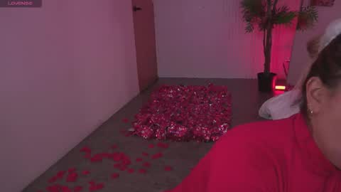 Snapshot of dailyn__1 chatting on 02-19-26, 08:05 Dailyn online show from 02-19-26, 08:05