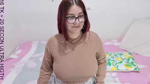 Snapshot of dainalyn chatting on 07-20-26, 10:34 Daina online show from 07-20-26, 10:34