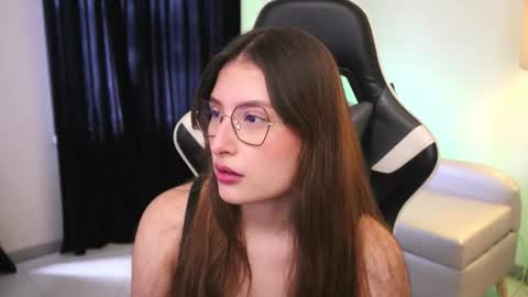 Lauren            online show from 11-03-25, 02:29