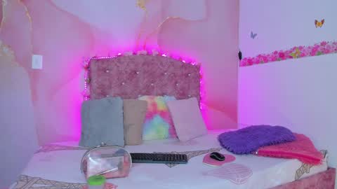 Snapshot of daisy__rose chatting on 01-14-25, 03:01 Dai online show from 01-14-25, 03:01