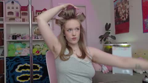 Snapshot of daisy_dollxo chatting on 04-28-26, 07:08 Daisy online show from 04-28-26, 07:08