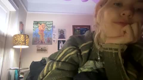 DaisyB3 online show from 12-31-24, 05:55